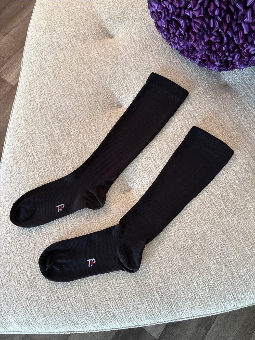 Ladies Knee-High Black Compression Stockings